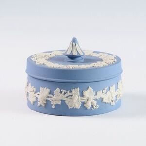 Wedgwood Blue Jasperware Trinket Box – Vintage England Jewelry Rings